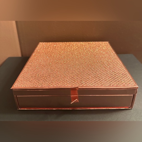 Tarte Gift & Glam Collector’s Set - Picture 6 of 7